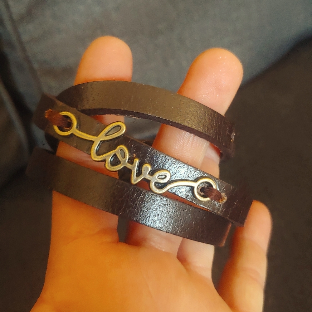 Handmade leather bracelet